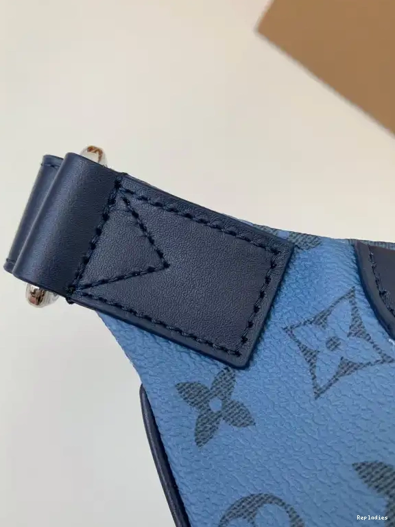Fake Louis Bags VUITTON LOUIS BUMBAG DISCOVERY 0527